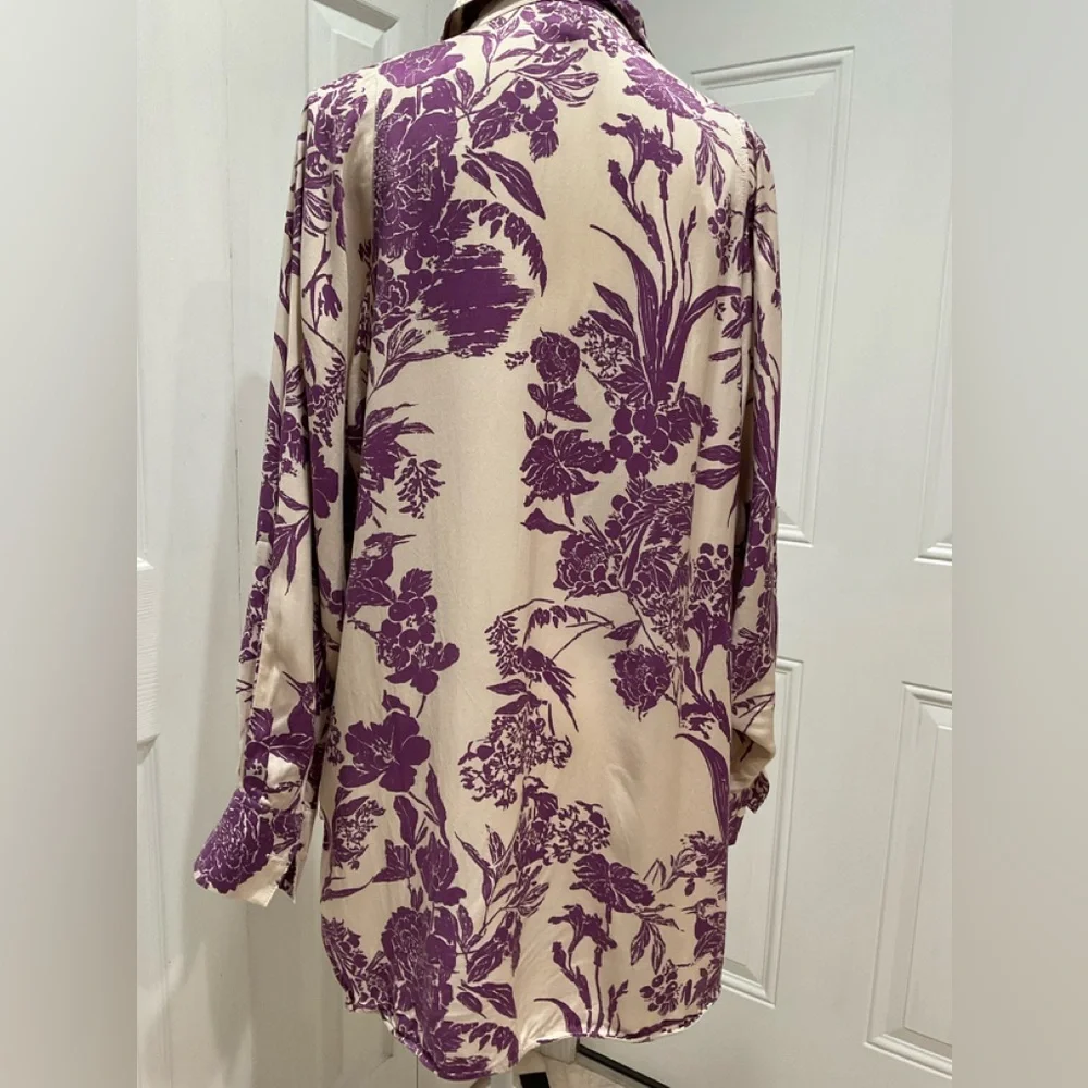 🌱H&M Long Back Butterfly Cuffed Sleeves Hidden Front Buttons Top, Size 6 - Picture 5 of 8